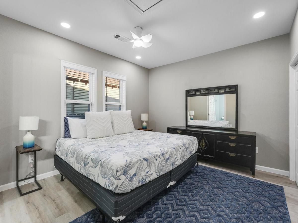 Galveston Escapes - Walk To Beach And Restaurants Luaran gambar